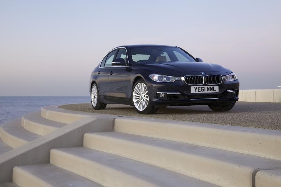  BMW 335iLuxury 2012 года  (UK) (фото 12 из 33)